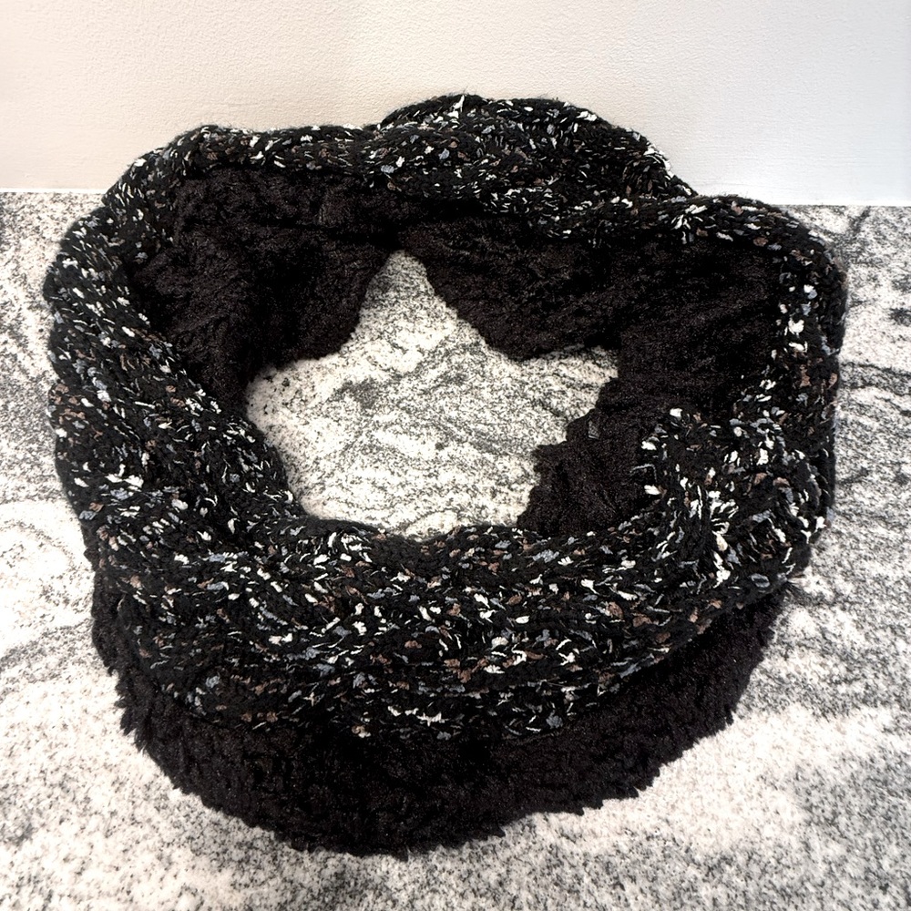 Ugg Australia Black Faux Fur & Multi Colored Knit Infinity Scarf